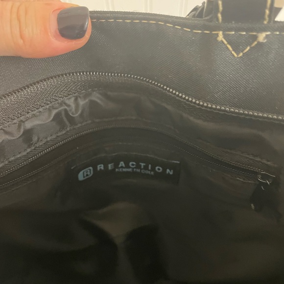 Small black Kenneth Cole bag - Picture 4 of 11